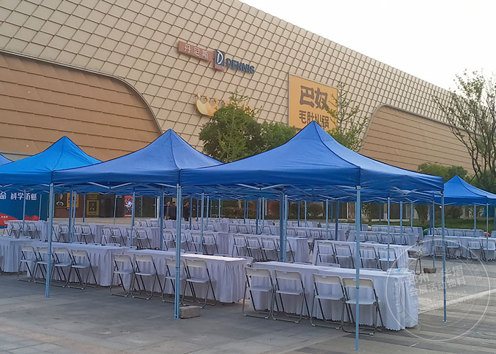  郑州帐篷租赁公司为惠济万达搭建蓝色简易帐篷